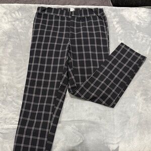 Stylish Black Plaid Chinos for Men